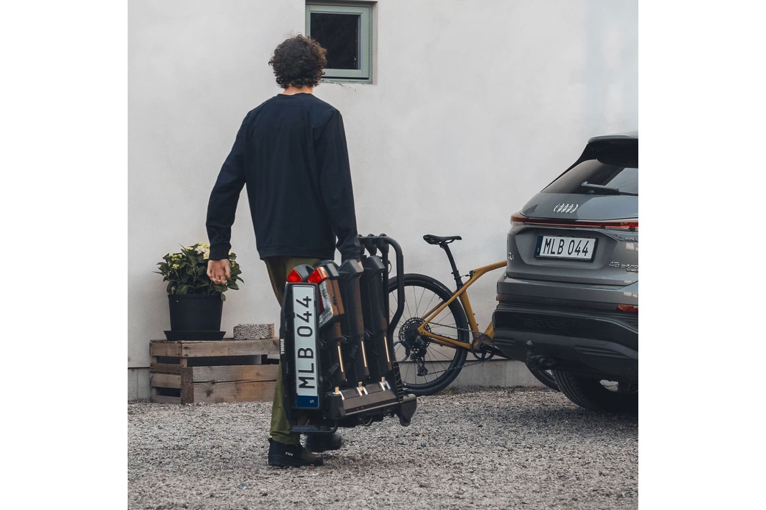 Heckträger Thule EasyFold 3 für 3 Fahrräder – Bild 4